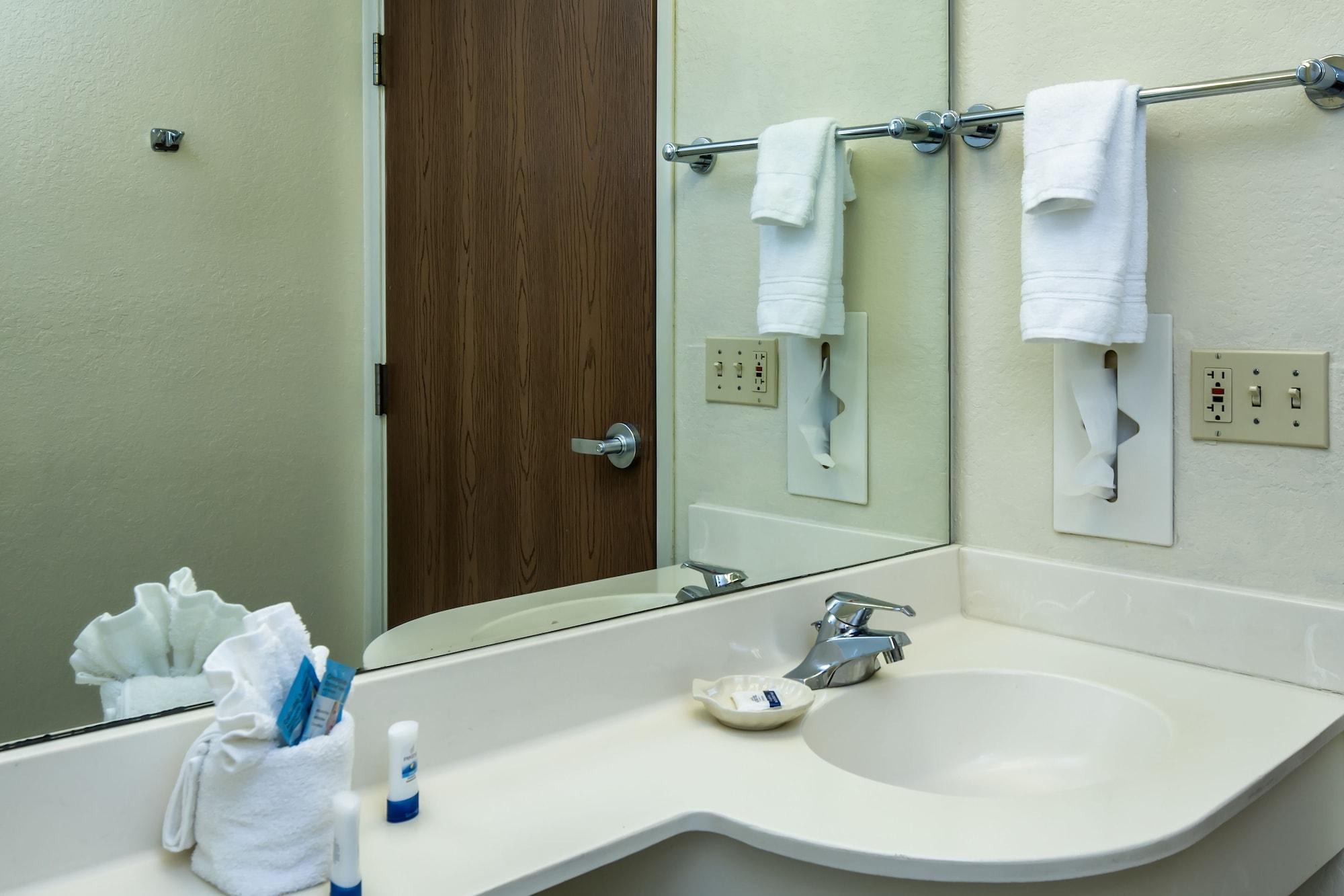 Microtel Inn & Suites Лисбург Экстерьер фото