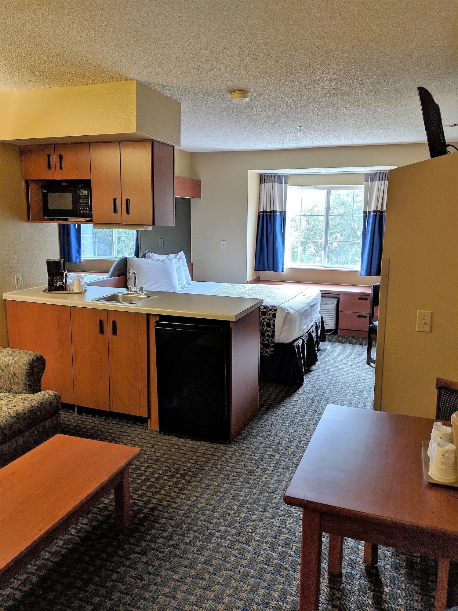 Microtel Inn & Suites Лисбург Экстерьер фото