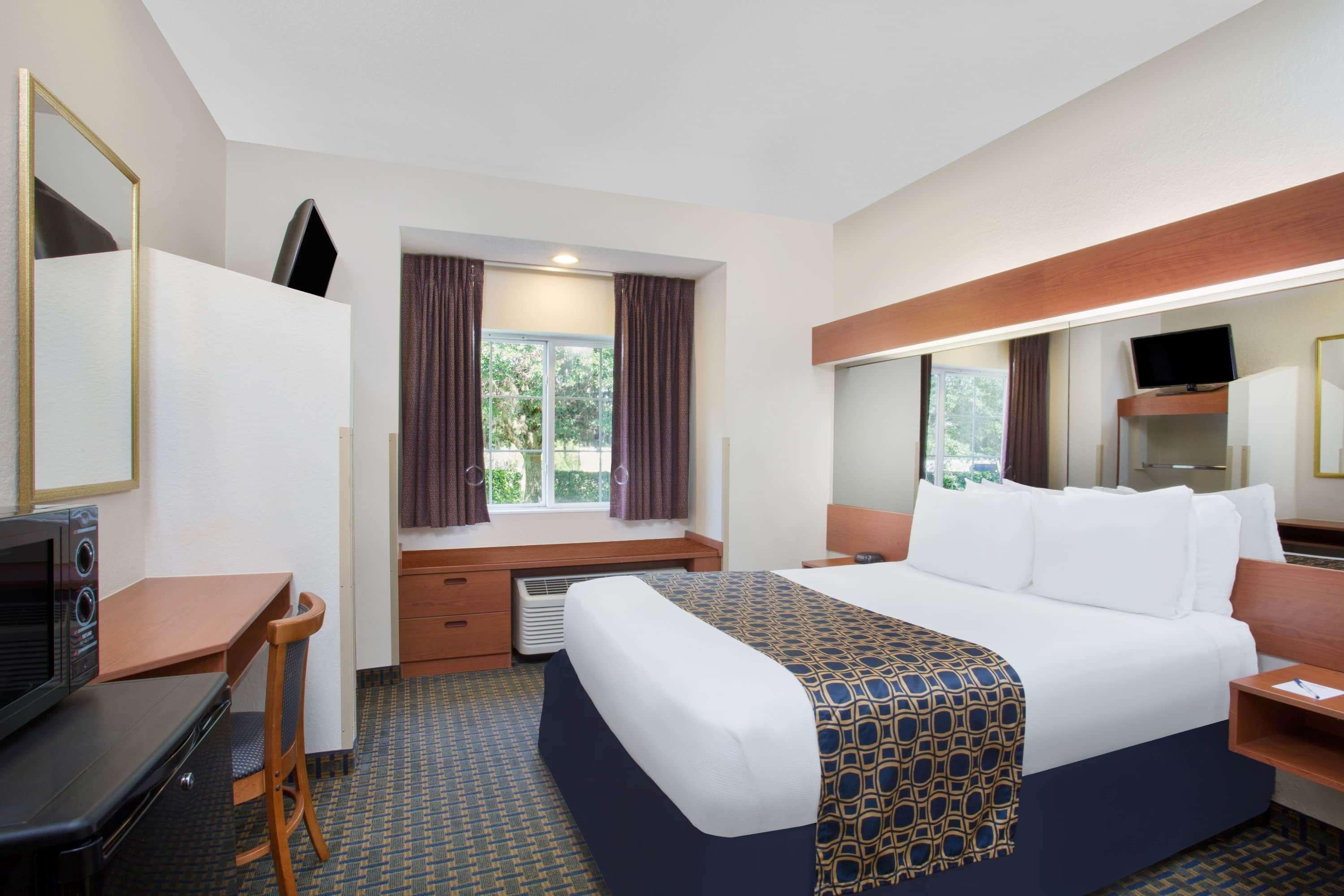 Microtel Inn & Suites Лисбург Экстерьер фото