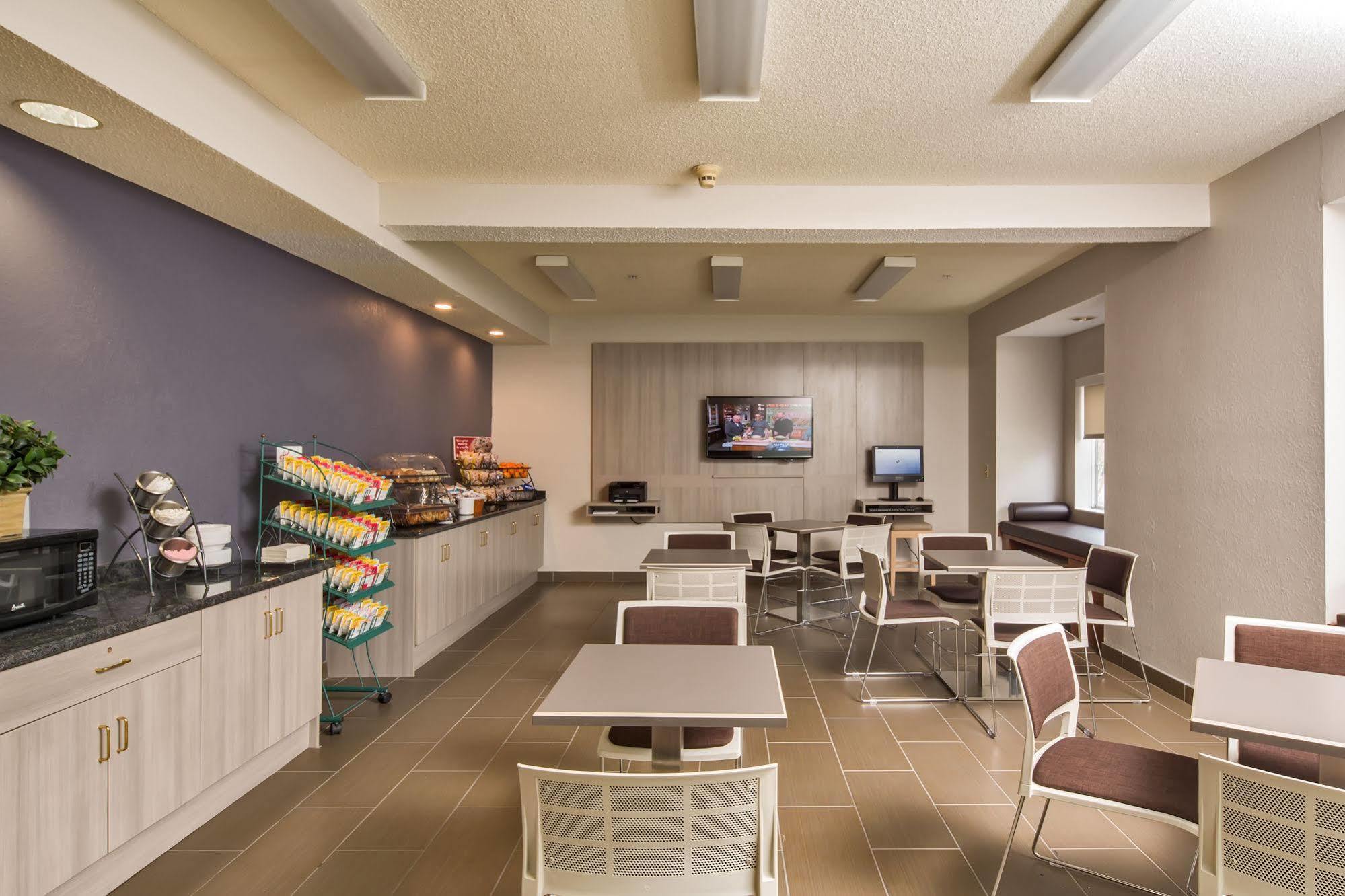 Microtel Inn & Suites Лисбург Экстерьер фото