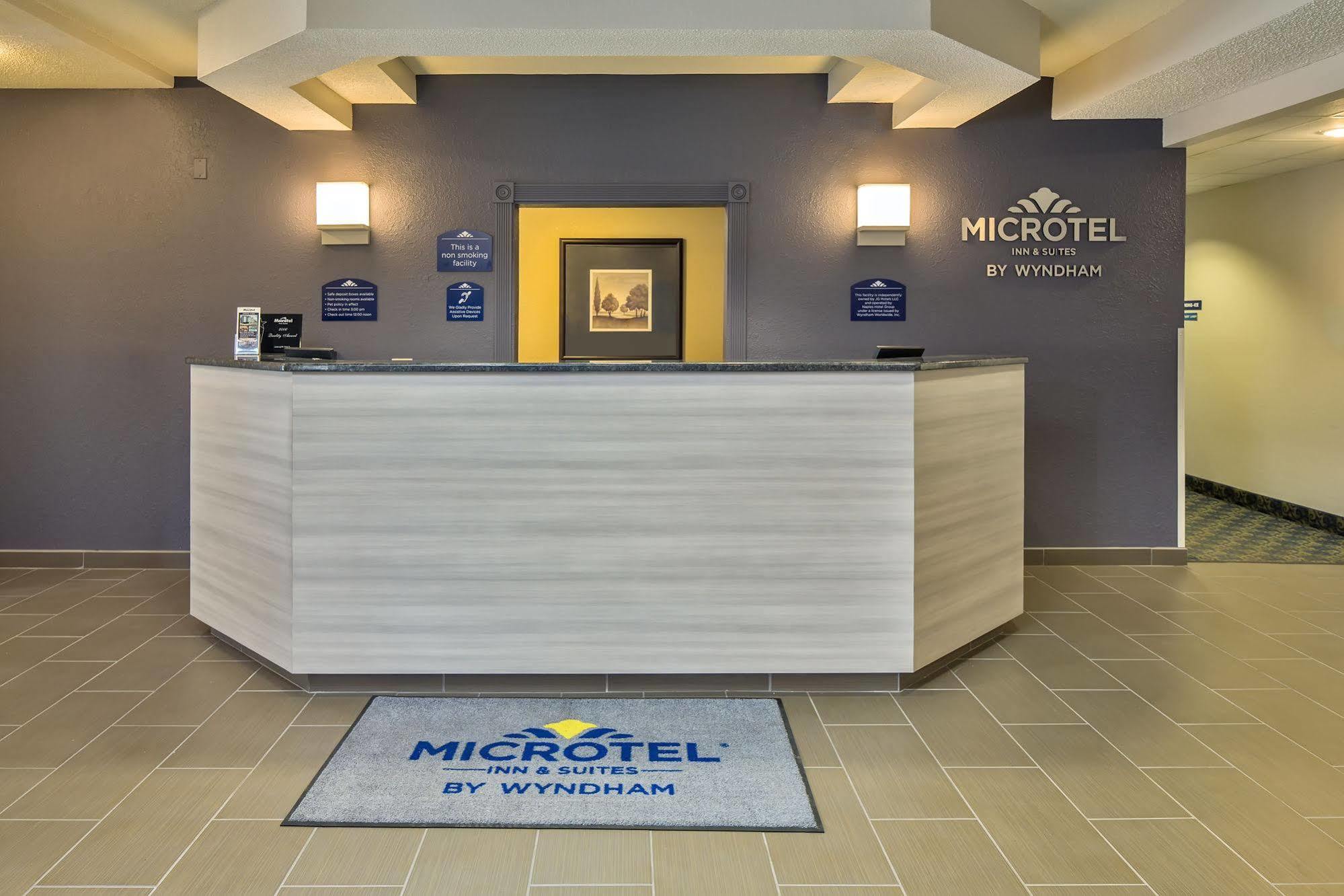 Microtel Inn & Suites Лисбург Экстерьер фото